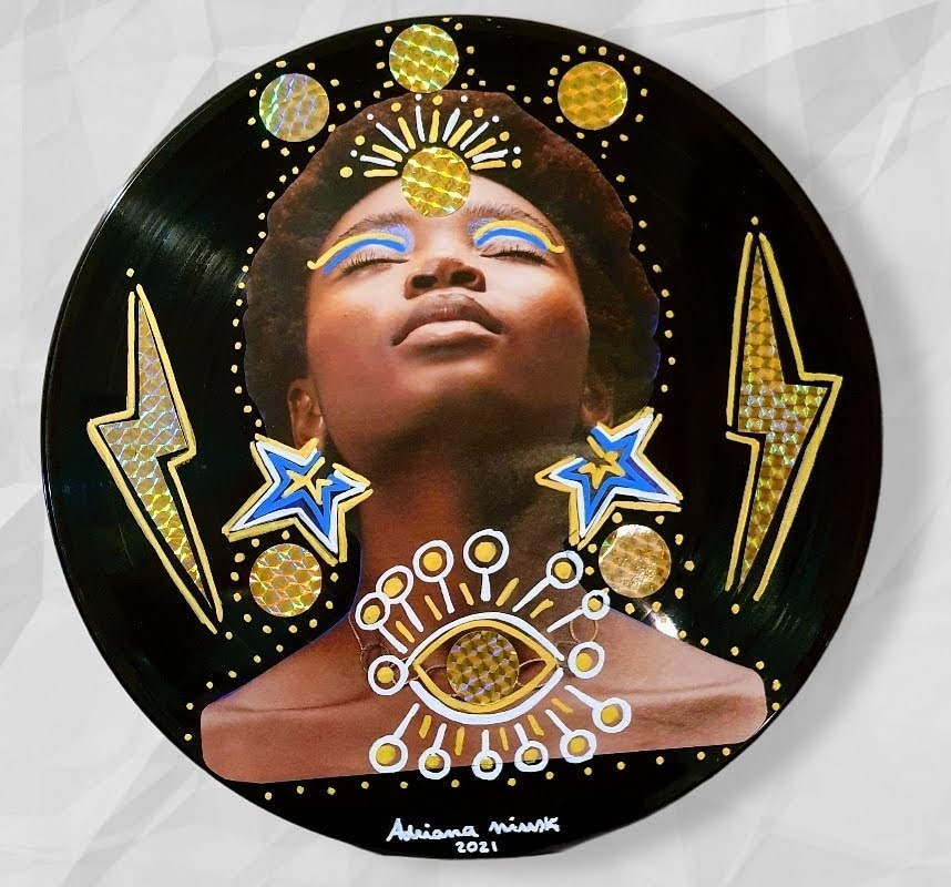 Técnica mista sob vinil